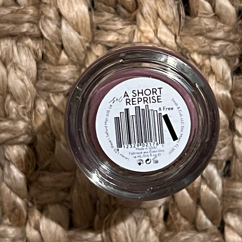 💜 Nail Color 💜 - Picture 2 of 5